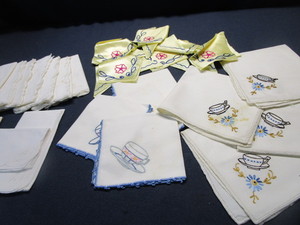 Sets of Cloth Napkins