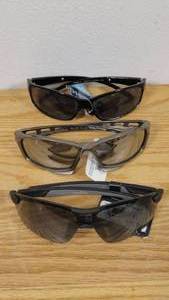 lot 73 image: 3 Pairs of Mens Fashion Sun Glasses