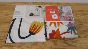 lot 104 image: Set of 2 Floral Print Shower Curtains