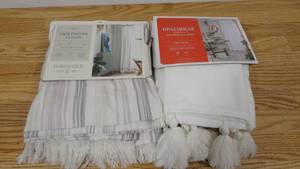 lot 109 image: Set of 2 Sheer Light Filtering Curtains-2 Styles
