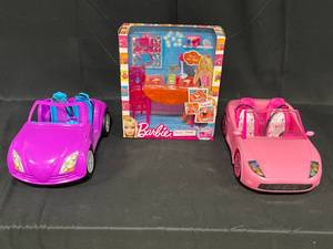 lot 27 image: Barbie Playset with Cars and Dining Room Set