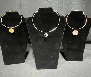 lot 153 image: Lot of 3 Fashion Necklaces with Various Pendants - displays not included