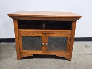 lot 60 image: Wooden Cabinet with Decorative Glass Doors and Shelf