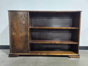 lot 62 image: Vintage Wooden Cabinet with Shelving