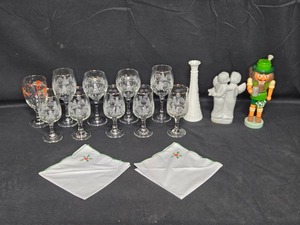 lot 96 image: Holiday Glassware Set, Nutcracker, Napkins & More