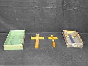 lot 112 image: Lot of Wooden Crucifixes
