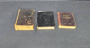 lot 147 image: Lot of 3 Antique Books Holy Bible (Red Letter Edition), Bibelen, and To Young Men and Young Women