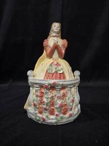 lot 173 image: Royal Worcester Juliet Figurine - By Historical Collections
