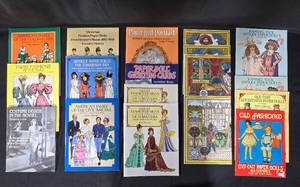 lot 184 image: Lot of Vintage Paper Doll and Fashion Books