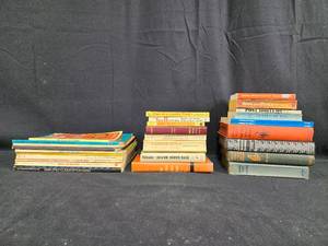 lot 208 image: Collection of Assorted Books and Sheet Music