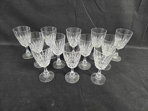 lot 209 image: Set of 12 Crystal Wine Glasses