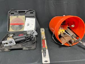 lot 265 image: Freud FJ85 Orbital Jigsaw with Accessories and Tool Bucket