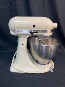 lot 367 image: Vintage KitchenAid HOBART Model K45SS 250W Tilt Mixer  Attachments