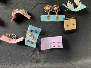 lot 272 image: Lot of Assorted Fashion Earrings