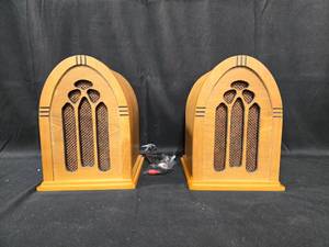 lot 317 image: Pair of Nostalgic Oak Wood Speakers