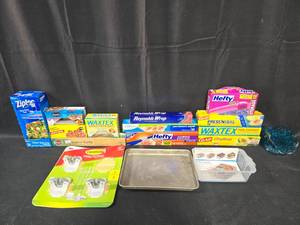 lot 318 image: Lot of Kitchen Storage and Cooking Supplies - Variety of Brands