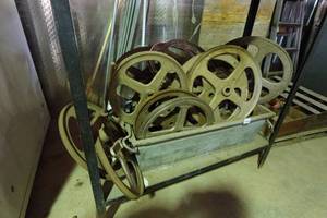 lot 618 image: Metal Conveyor Wheels - 18 and 12