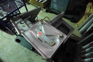 lot 411 image: Wall Mount Water Fountain and Sinks
