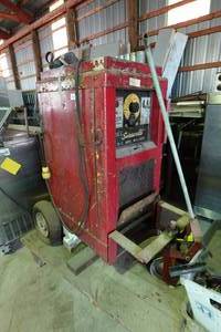 lot 400 image: Vintage NCG Sureweld DC Arc Welder
