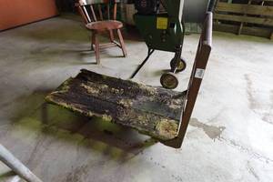 lot 634 image: Vintage Shop Cart