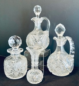 lot 127 image: Vintage Beautiful Crystal Pieces