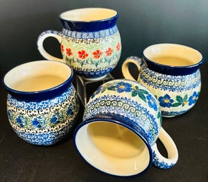 lot 107 image: Beautiful Blue Cobalt Blue Hand Made Mugs in Poland  Polish Pottery Mugs