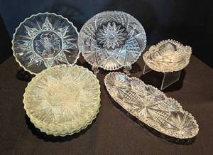 lot 88 image: Stunning Clear Glass Serving Selection