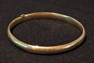 lot 183 image: 14k Gold Cuff Bracelet