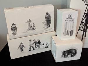 lot 166 image: Department 56 Figuines and Accessories