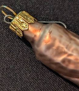 lot 175 image: Blown Glass Cigar Ornament