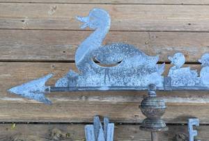 lot 46 image: Metal Duck Motiff Weathervane