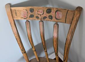 lot 136 image: Vintage Painted Wood Chair