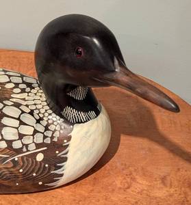 lot 19 image: Big Sky Carvers Loon Decoy