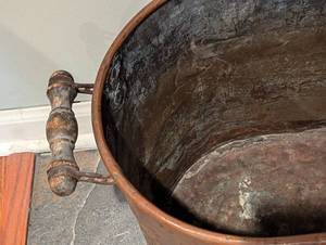 lot 27 image: Vintage Copper Boiler  Wash Tub