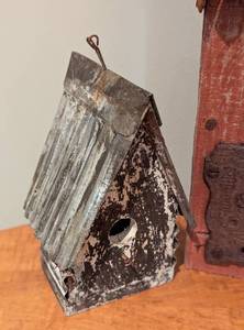 lot 31 image: Three Decorative Birdhouses
