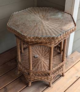 lot 35 image: Glass Topped Wicker Side Table
