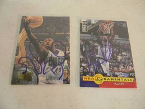 lot 19 image: MILWAUKEE BUCKS AUTOGRAPHED CARDS WITH COAs VIN BAKER & GLEN ROBINSON - VERY NICE - GREAT CARDS - SEE PICTURES