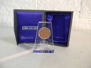 lot 67 image: MINNESOTA TWINS STEINER 2010 INAGURAL SEASON GLASS WITH INFIELD DIRT - NICE - AWESOME COLLECTIBLE PIECE - SEE PICTURES