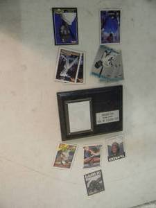 lot 70 image: 12 KEN GRIFFEY JR. & KEN GRIFFEY SR. CARDS - SOME GREAT VALUABLE CARDS - NICE - SEE PICTURES