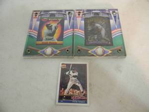 lot 71 image: 3 FRANK THOMAS CARDS - COOL SET OF CARDS - NICE - SEE PICTURES