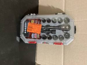 Husky 100-Position 38 in. Drive Universal Socket Wrench Set (26-Piece)  Customer Returns See Pictures