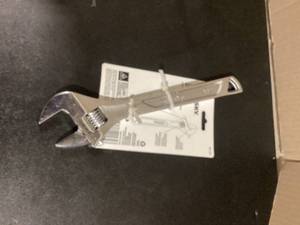 Husky 12 in. Adjustable Wrench Customer Returns See Pictures
