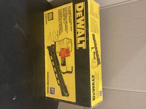 DEWALT Pneumatic 21-Degree Collated Corded Framing Nailer  Customer Returns See Pictures