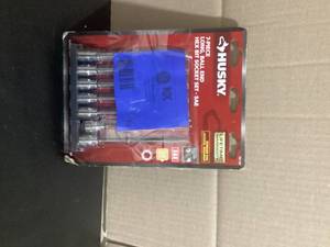 Husky 38 in. Drive SAE Long Ball Hex Bit Socket Set (7-Piece)  Customer Returns See Pictures