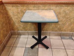 lot 25 image: COMMERCIAL RESTAURANT DINING TABLE AND CHAIRS