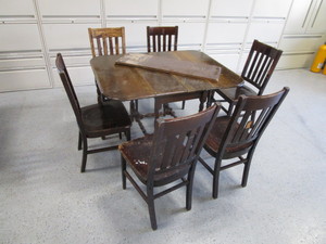 Vintage Dining Room Table & Chairs