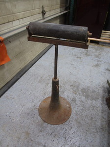 Roller Stand