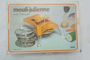lot 23 image: food slicer