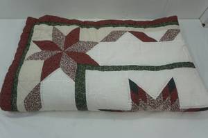 lot 39 image: home made quilt