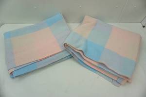 lot 42 image: 2 pastel blankets